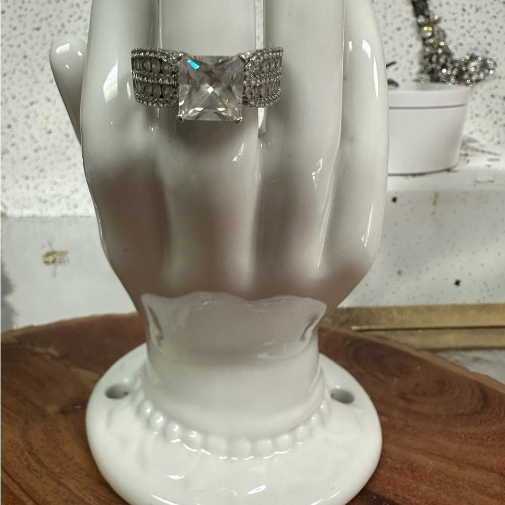 Stunning Silver Crystal Ring